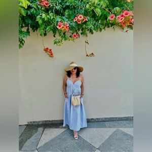 Lara’s Women’s Dress (L)